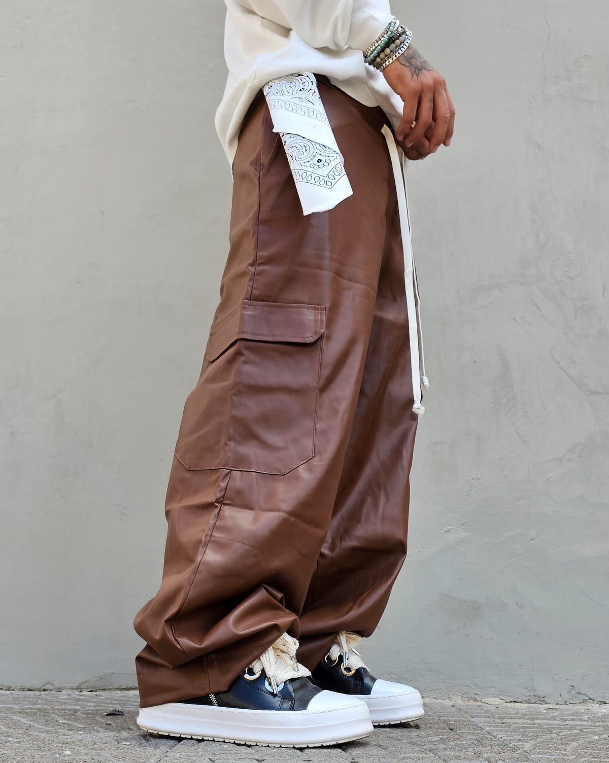 Pantalone Cargo in Ecopelle